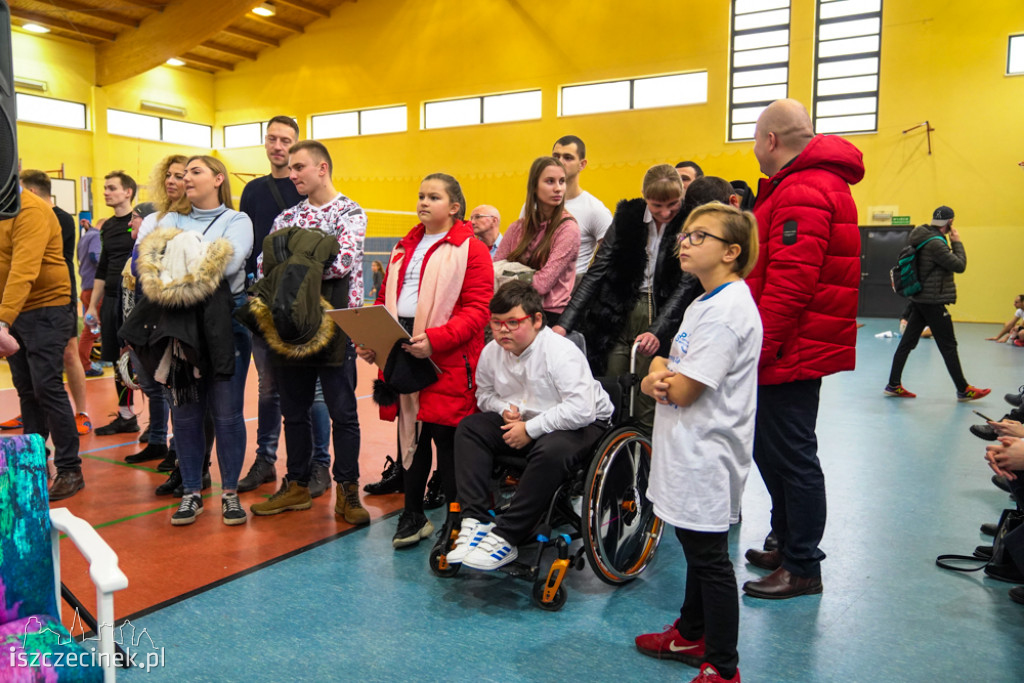 VIII Turniej Charytatywny w Piłce Siatkowej [ZDJĘCIA]