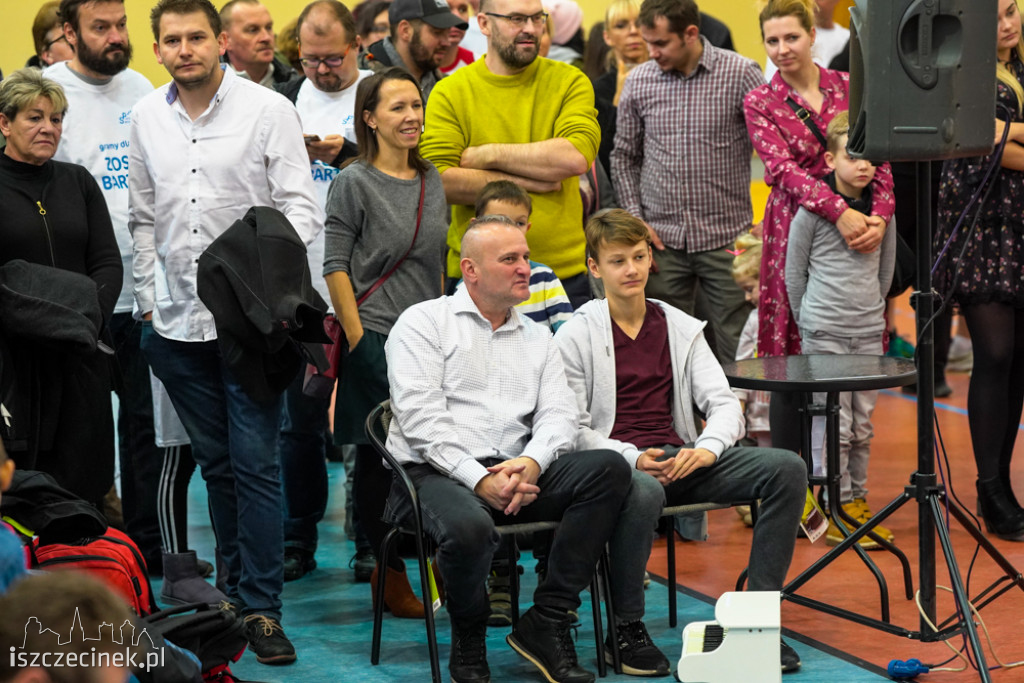 VIII Turniej Charytatywny w Piłce Siatkowej [ZDJĘCIA]