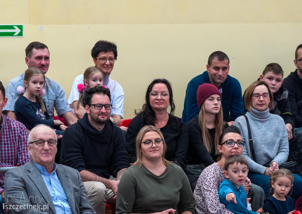 VIII Turniej Charytatywny w Piłce Siatkowej [ZDJĘCIA]