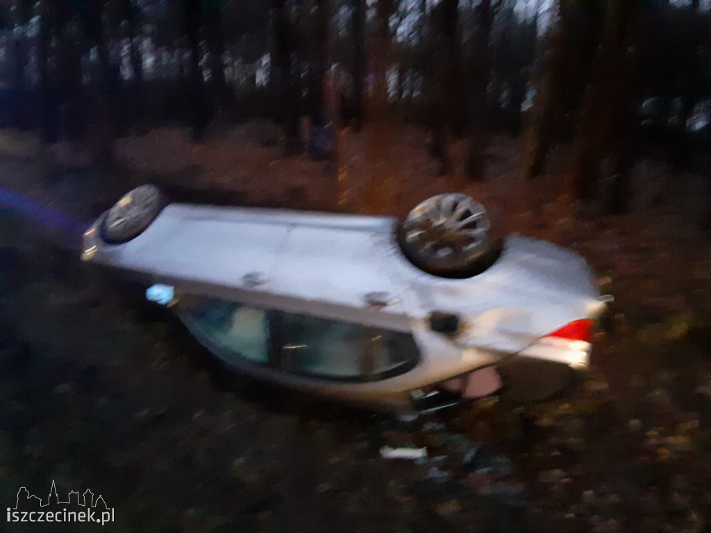 Zderzenie BMW z ciężarówką na DK-20