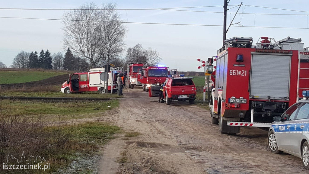 Zderzenie pociągu z samochodem. Opóźnienia w ruchu pociągów