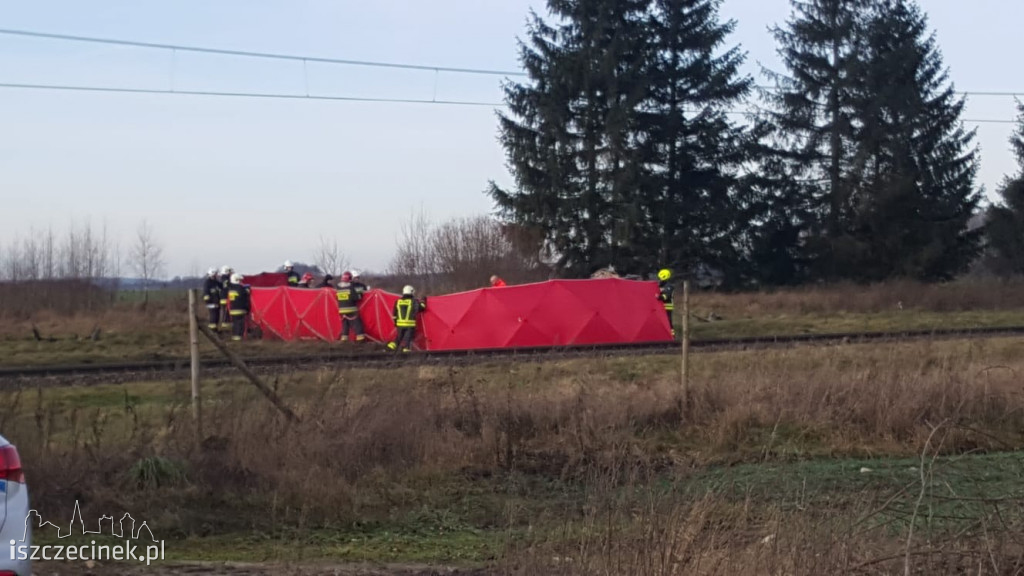 Zderzenie pociągu z samochodem. Opóźnienia w ruchu pociągów