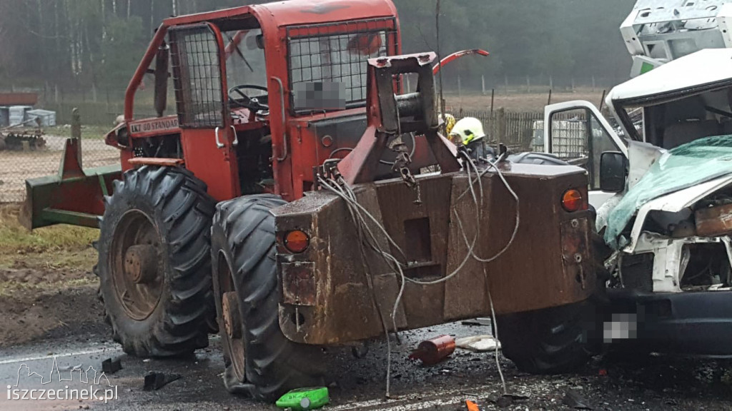 Zderzenie busa z LKT