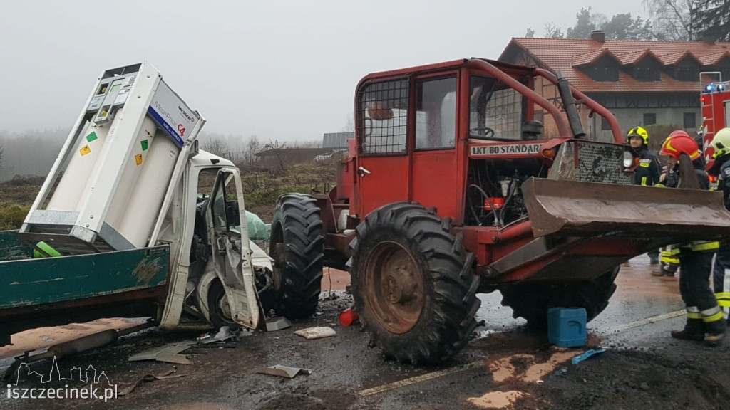 Zderzenie busa z LKT