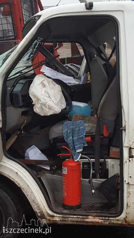 Zderzenie busa z LKT