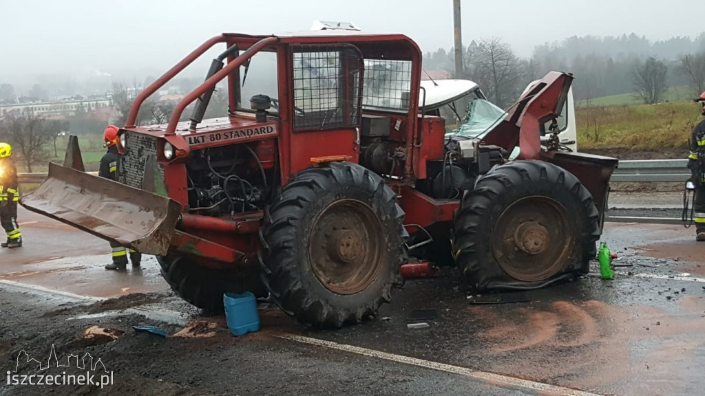 Zderzenie busa z LKT