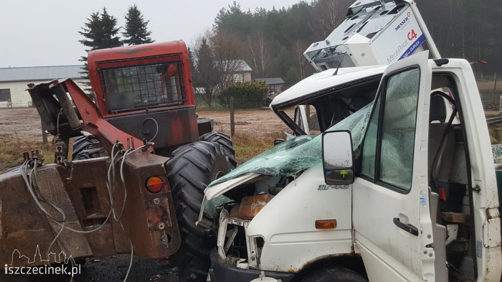 Zderzenie busa z LKT