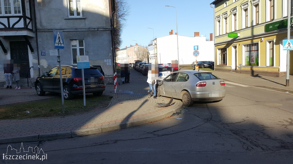 Wypadek w centrum miasta. Jedna osoba trafiła do szpitala