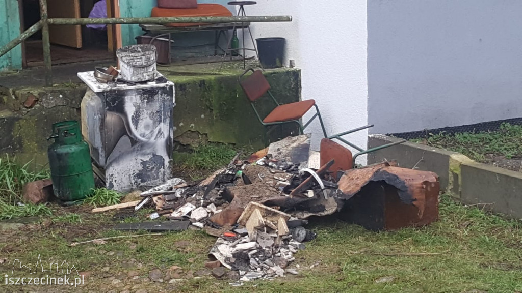Pożar mieszkania w Godzimierzu [ZDJĘCIA]