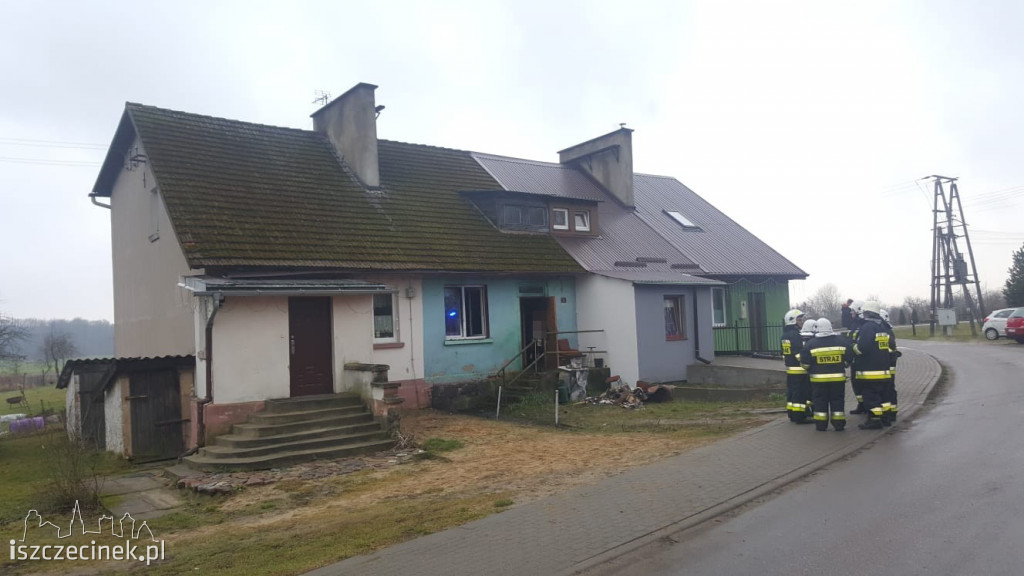 Pożar mieszkania w Godzimierzu [ZDJĘCIA]