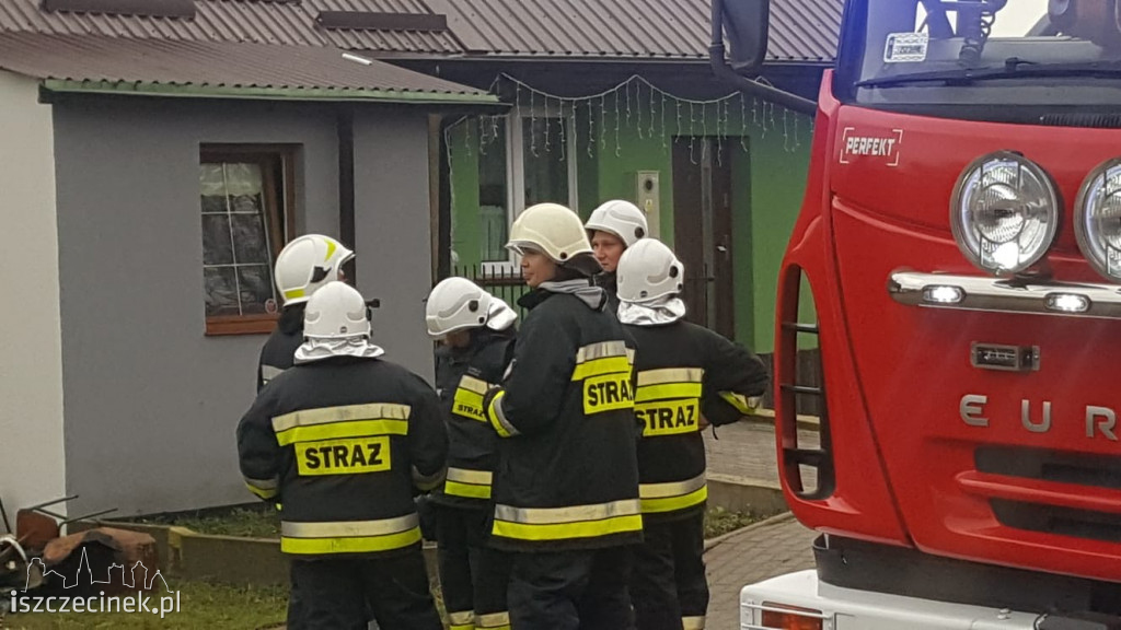 Pożar mieszkania w Godzimierzu [ZDJĘCIA]