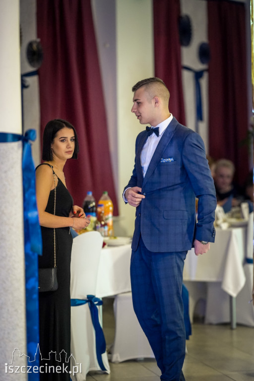 Studniówka 2020. Na balu maturalnym bawili się uczniowie ekonomika