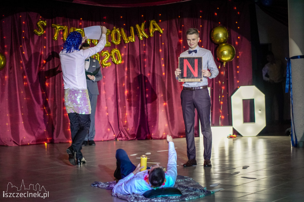 Studniówka 2020. Na balu maturalnym bawili się uczniowie ekonomika