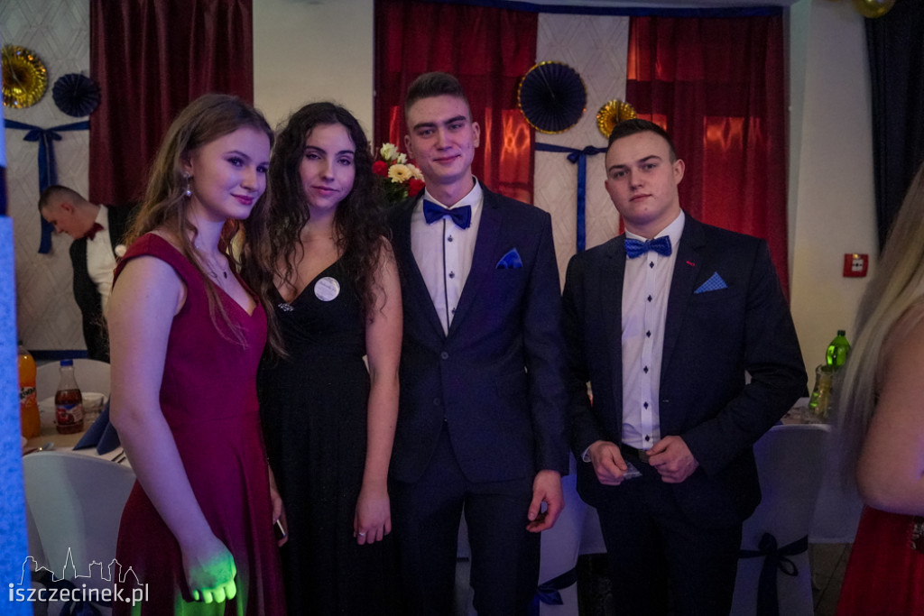 Studniówka 2020. Na balu maturalnym bawili się uczniowie ekonomika