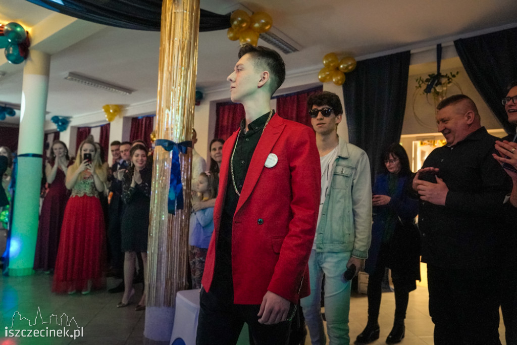 Studniówka 2020. Na balu maturalnym bawili się uczniowie ekonomika