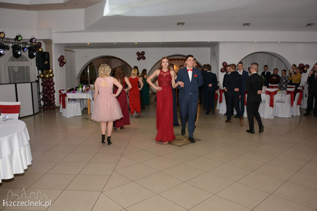 Studniówka w Zespole Szkół rr 7 w Białym Borze