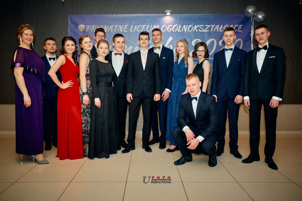 Studniówka 2020. Bal maturzystów z katolika [ZDJĘCIA]