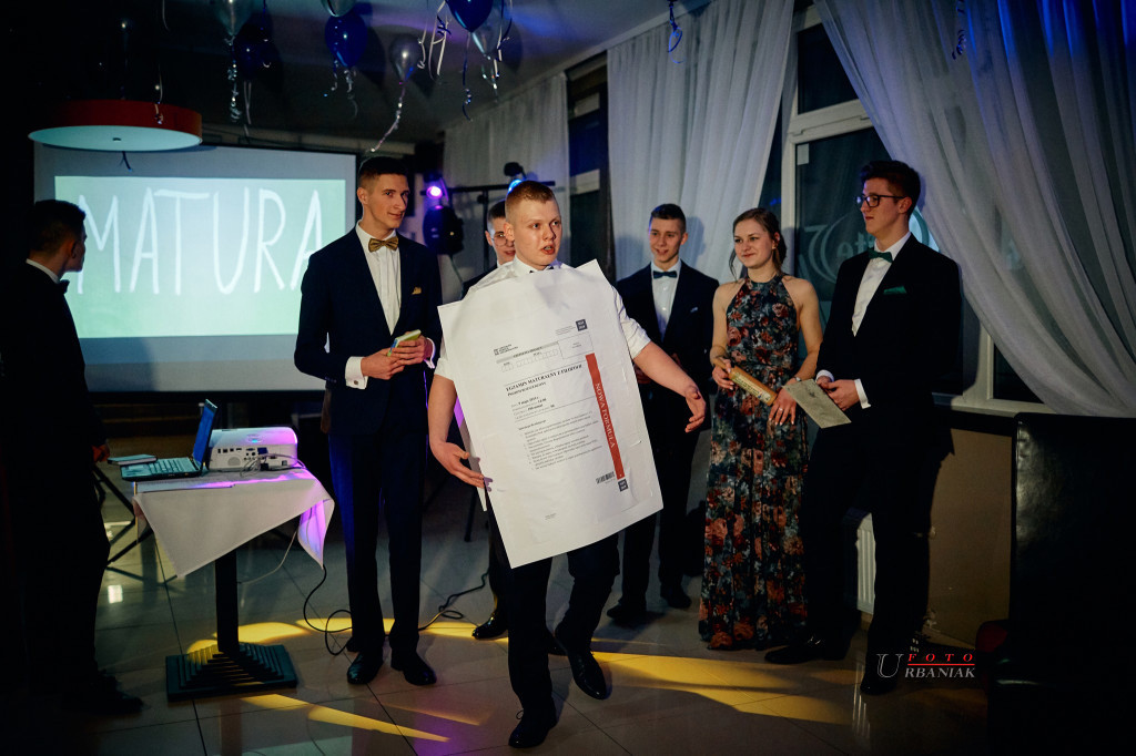 Studniówka 2020. Bal maturzystów z katolika [ZDJĘCIA]