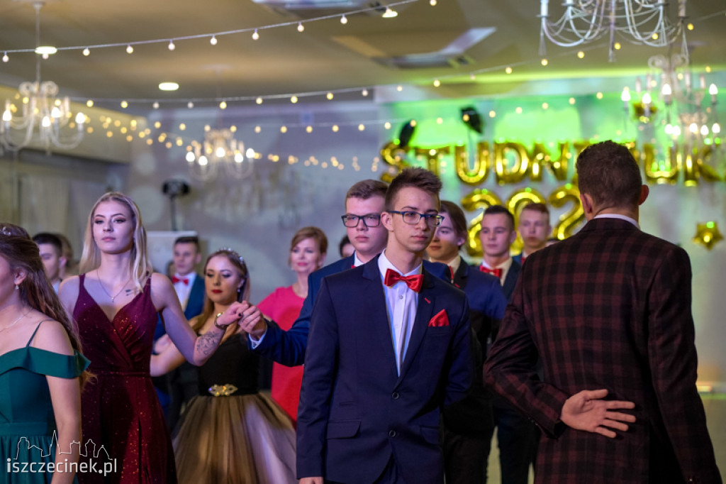 Studniówka maturzystów z Zespołu Szkół Technicznych w Szczecinku