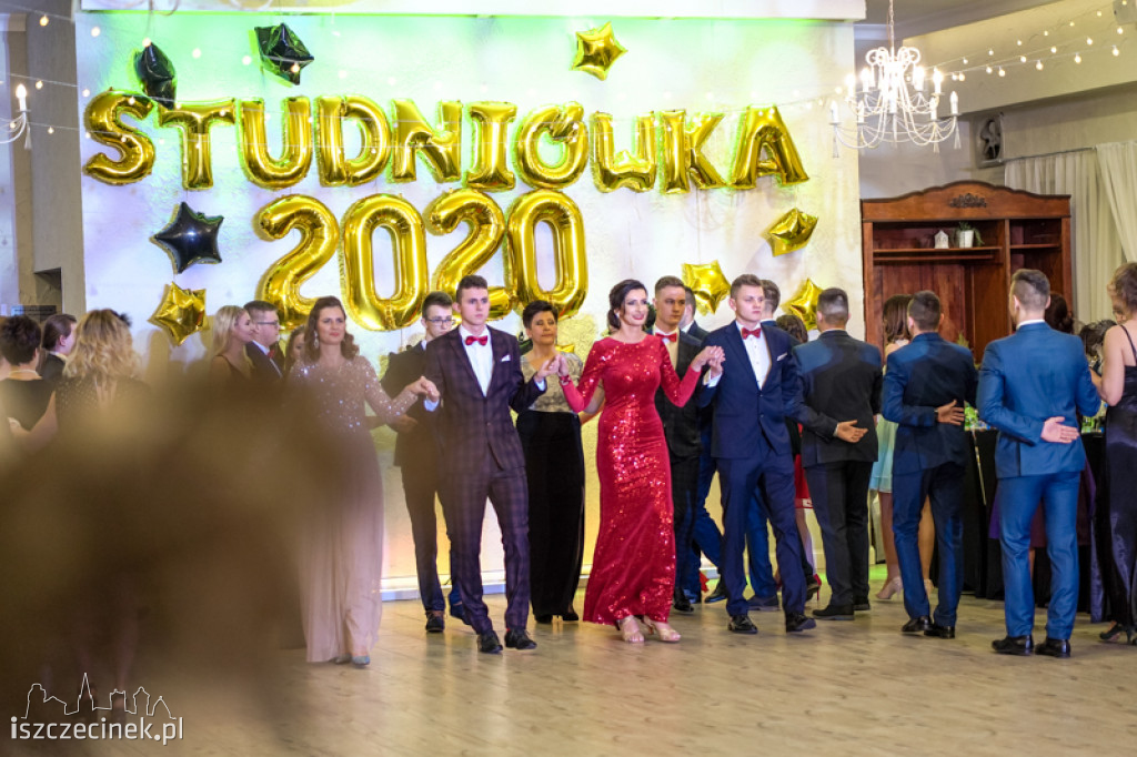 Studniówka maturzystów z Zespołu Szkół Technicznych w Szczecinku