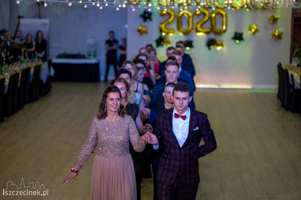 Studniówka maturzystów z Zespołu Szkół Technicznych w Szczecinku