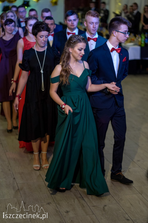 Studniówka maturzystów z Zespołu Szkół Technicznych w Szczecinku