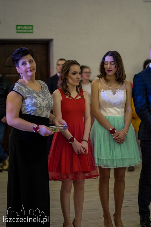 Studniówka maturzystów z Zespołu Szkół Technicznych w Szczecinku