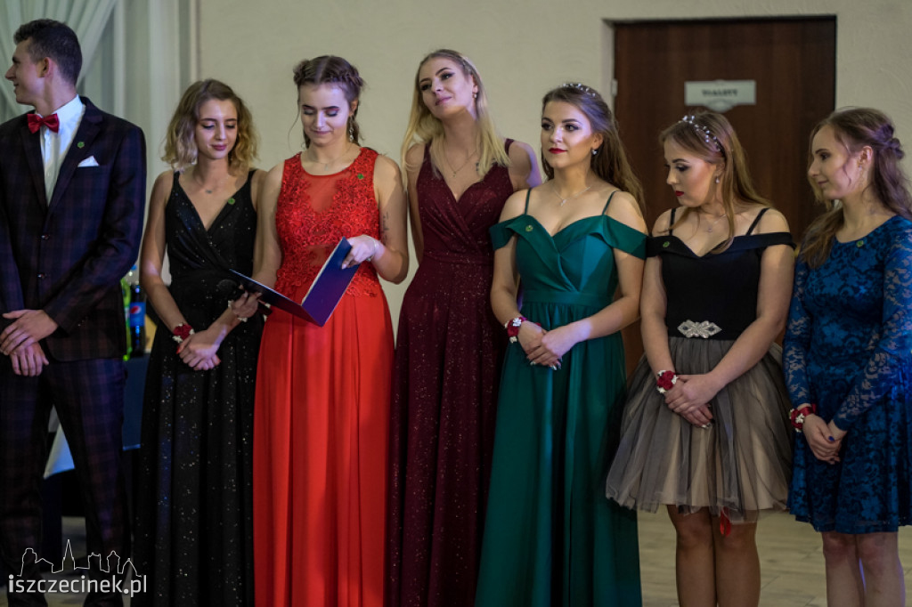 Studniówka maturzystów z Zespołu Szkół Technicznych w Szczecinku