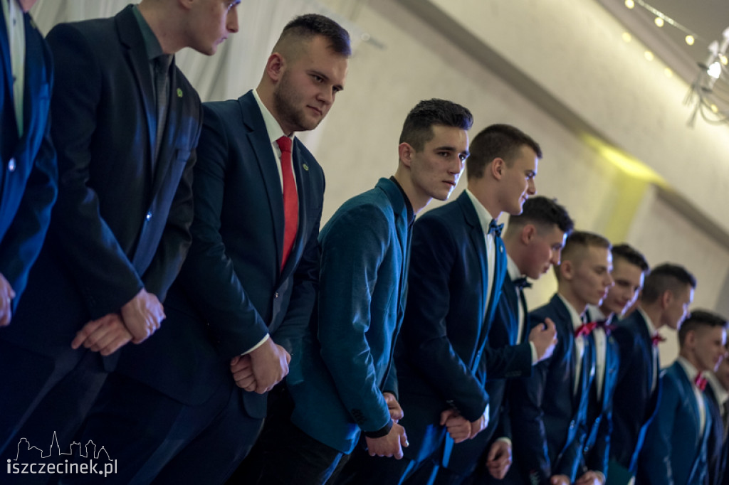 Studniówka maturzystów z Zespołu Szkół Technicznych w Szczecinku