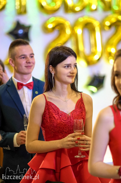 Studniówka maturzystów z Zespołu Szkół Technicznych w Szczecinku
