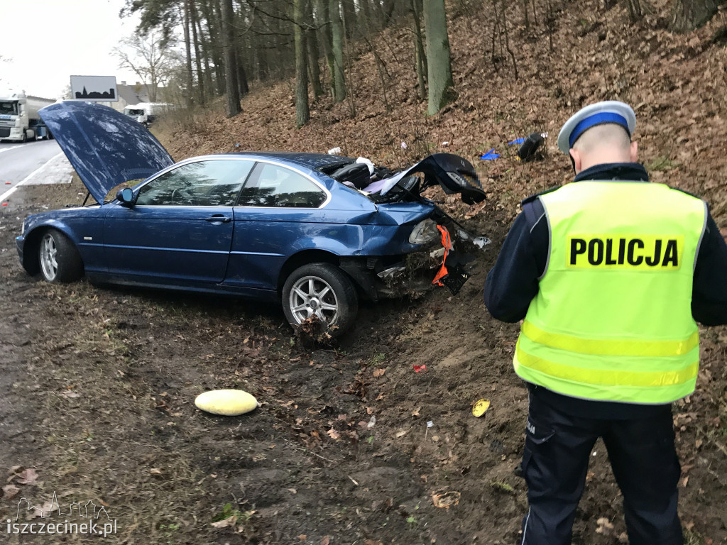 Wypadek w Jeleniu. Zderzenie dwóch samochodów