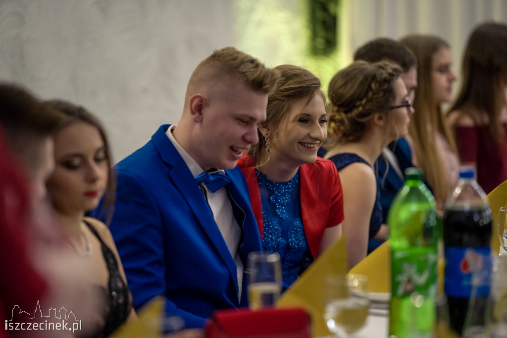 Studniówka ZS nr 6. Zobacz jak bawili się uczniowie 