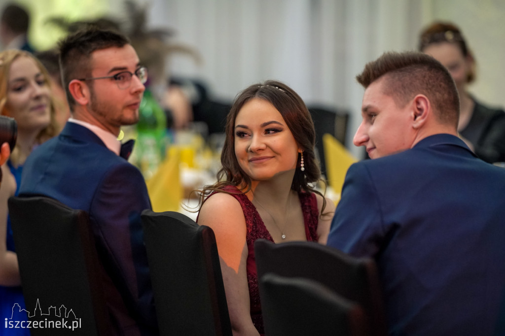 Studniówka ZS nr 6. Zobacz jak bawili się uczniowie 