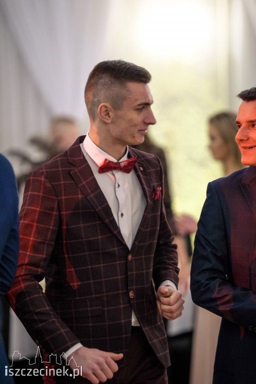 Studniówka ZS nr 6. Zobacz jak bawili się uczniowie 