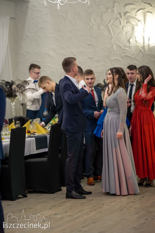 Studniówka ZS nr 6. Zobacz jak bawili się uczniowie 
