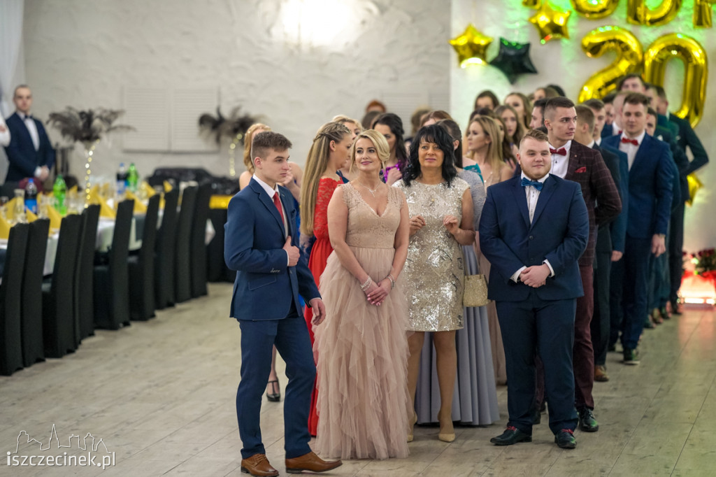 Studniówka ZS nr 6. Zobacz jak bawili się uczniowie 