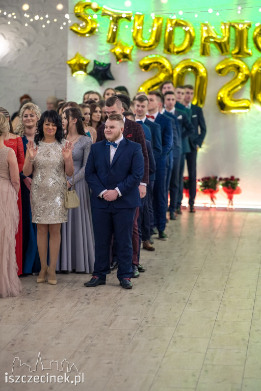 Studniówka ZS nr 6. Zobacz jak bawili się uczniowie 