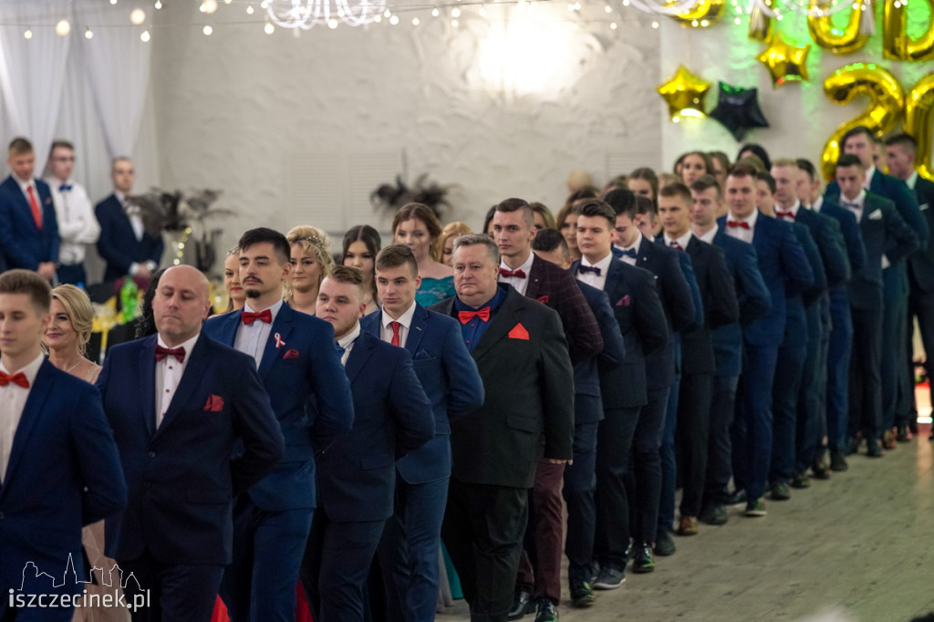 Studniówka ZS nr 6. Zobacz jak bawili się uczniowie 
