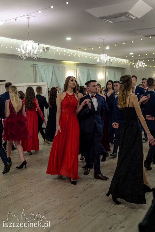 Studniówka ZS nr 6. Zobacz jak bawili się uczniowie 