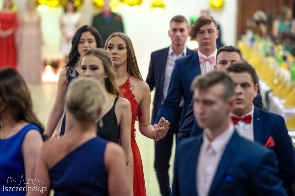 Studniówka ZS nr 6. Zobacz jak bawili się uczniowie 