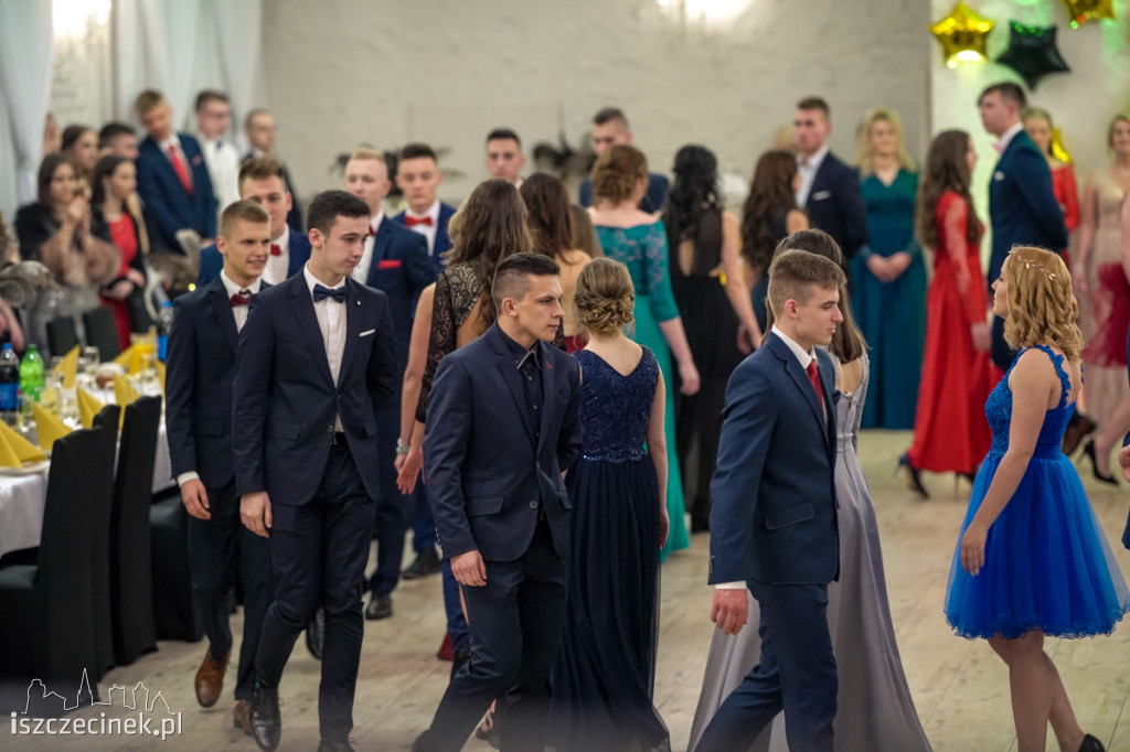 Studniówka ZS nr 6. Zobacz jak bawili się uczniowie 