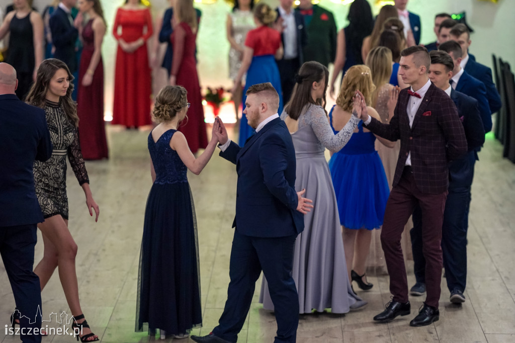 Studniówka ZS nr 6. Zobacz jak bawili się uczniowie 