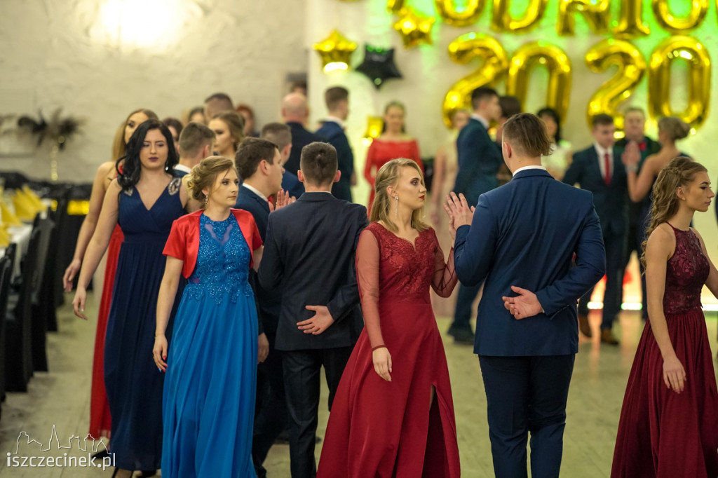 Studniówka ZS nr 6. Zobacz jak bawili się uczniowie 