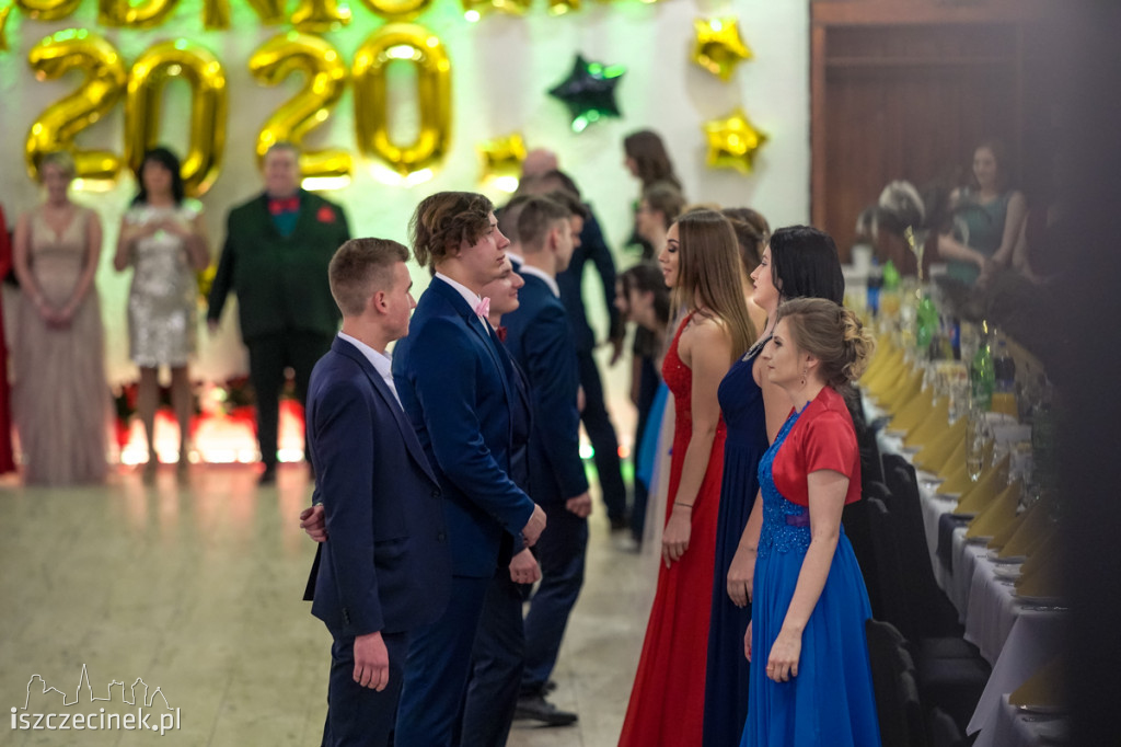 Studniówka ZS nr 6. Zobacz jak bawili się uczniowie 