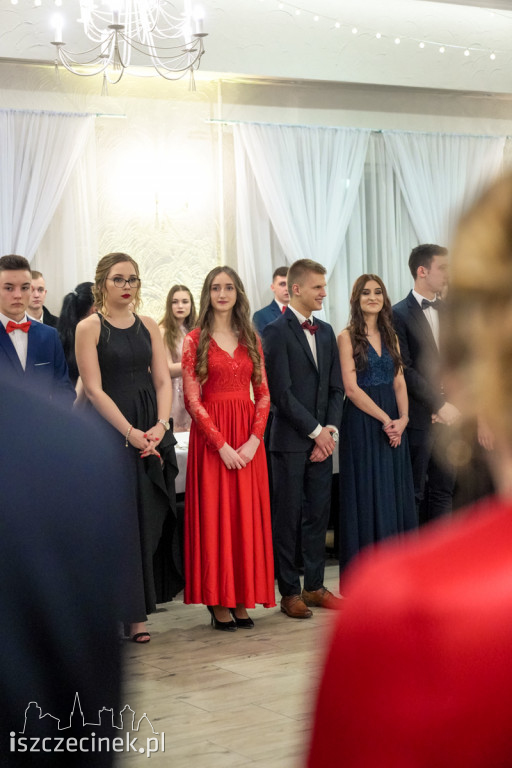 Studniówka ZS nr 6. Zobacz jak bawili się uczniowie 