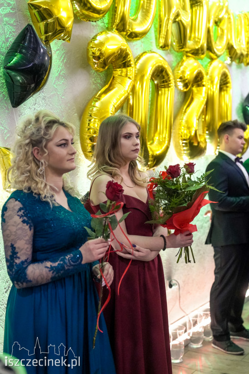 Studniówka ZS nr 6. Zobacz jak bawili się uczniowie 