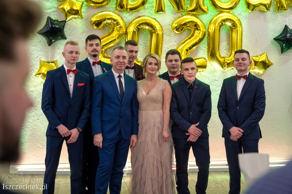 Studniówka ZS nr 6. Zobacz jak bawili się uczniowie 