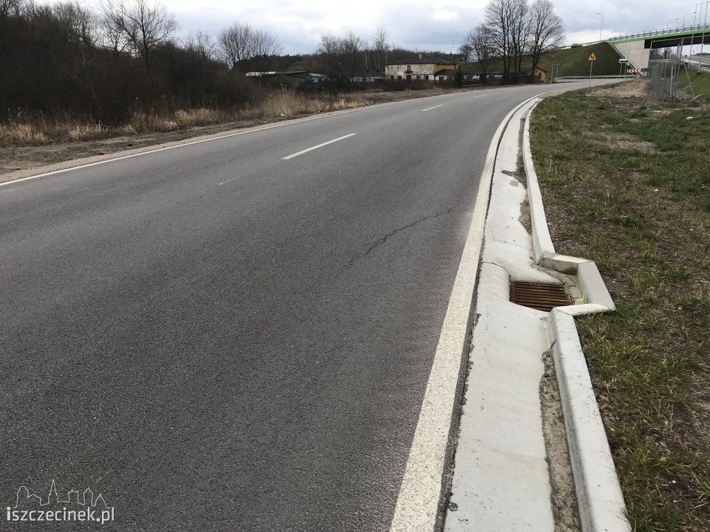 Zapada się nowa droga przy obwodnicy