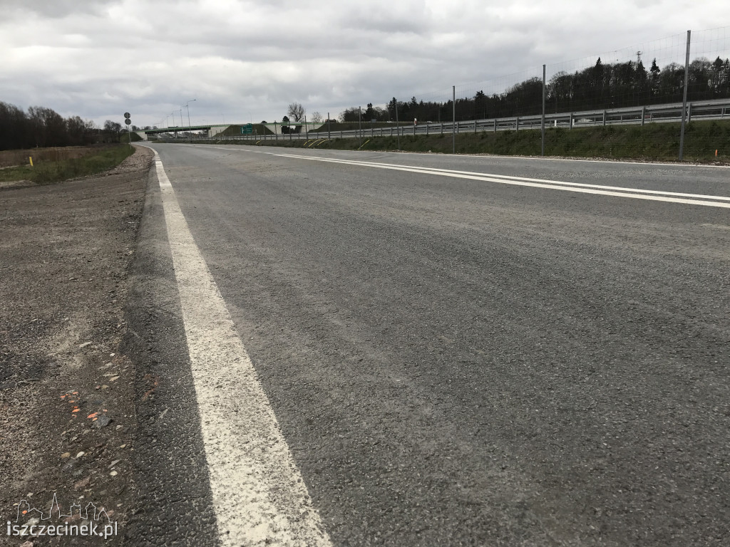 Zapada się nowa droga przy obwodnicy