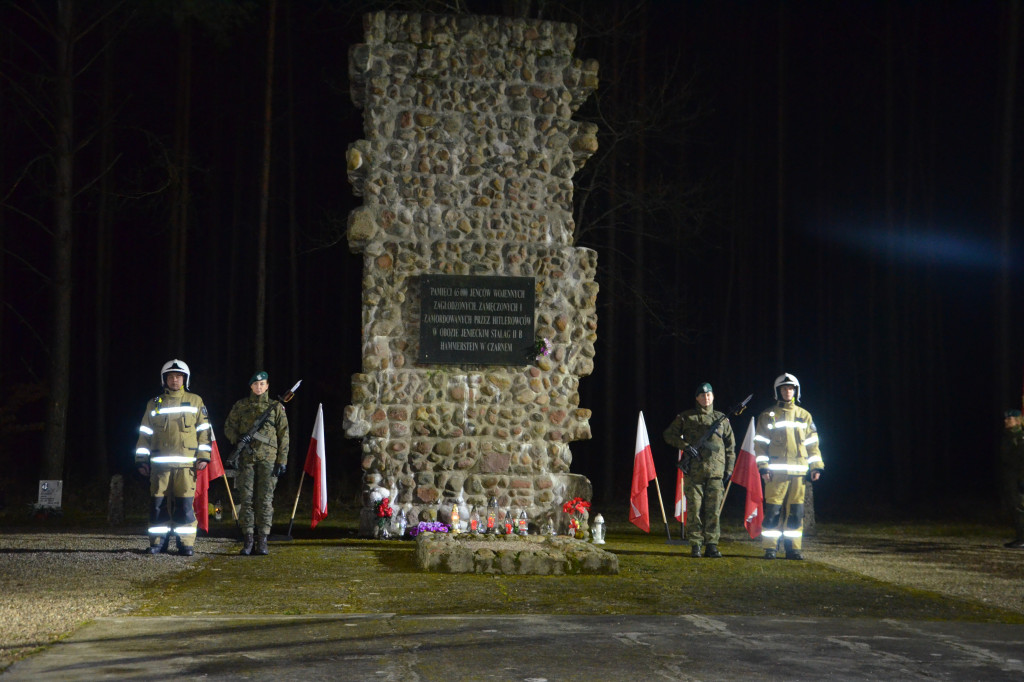 Obchody 75. rocznicy zakończenia działalności hitlerowskiego obozu Stalag II B w Czarnem